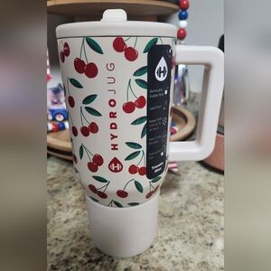 🍒NEW HydroJug Limited Edition "CHERRIES" 20oz Traveler🍒